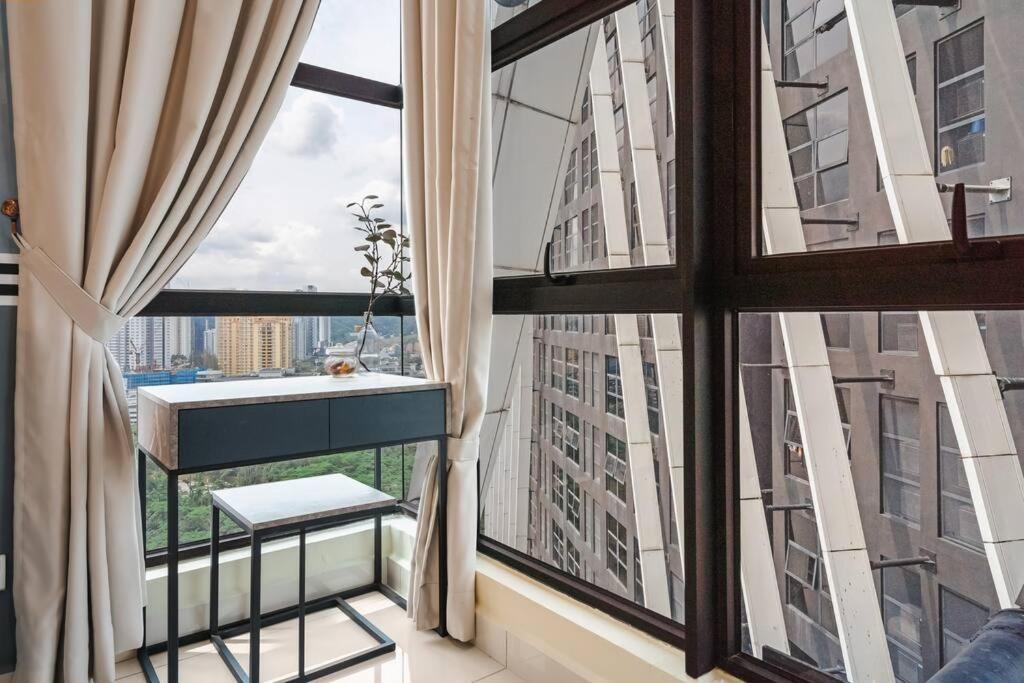 Apartment Arte Mont Kiara-2bedroom-netflix-4pax