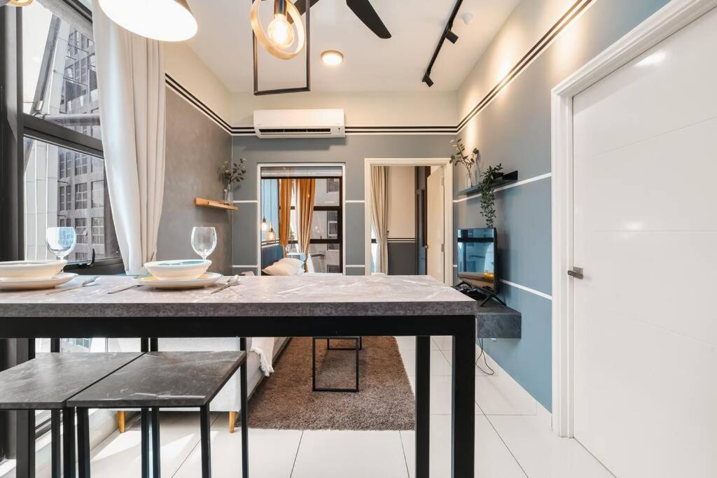Apartment Arte Mont Kiara-2bedroom-netflix-4pax *